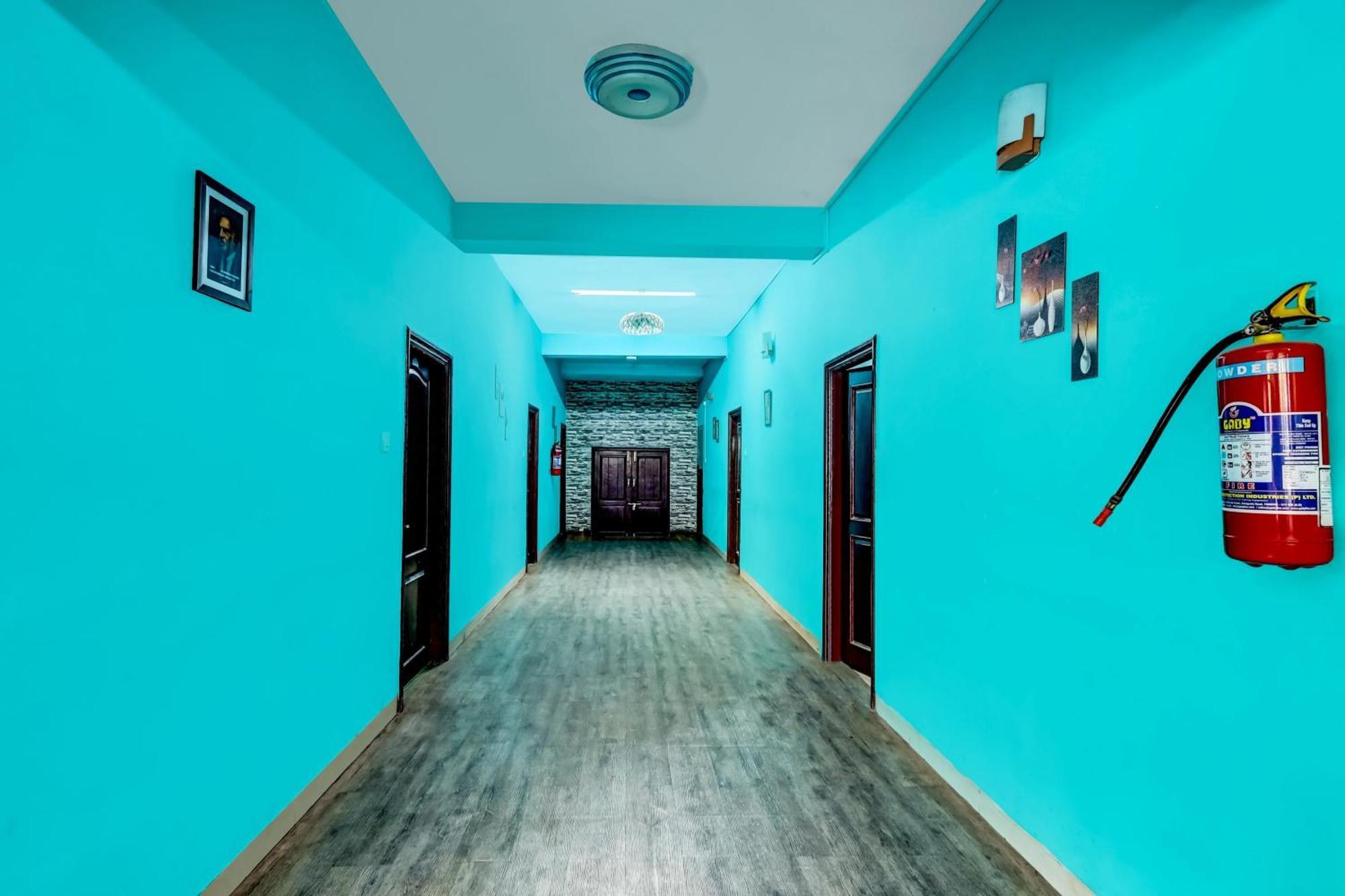 Super Hotel O Kennedy Nagar Near Railway Station ตีรูปาติ ภายนอก รูปภาพ