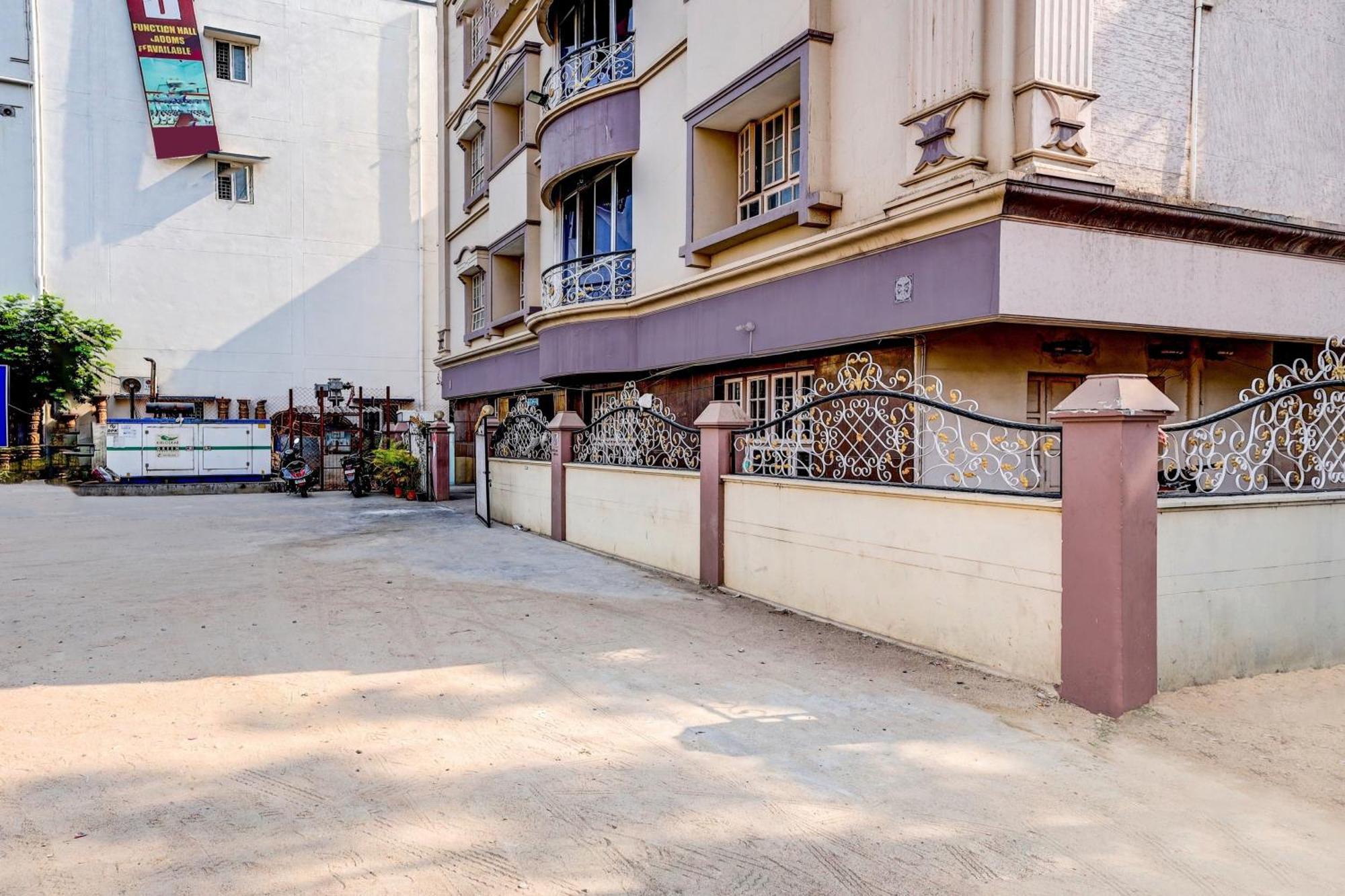 Super Hotel O Kennedy Nagar Near Railway Station ตีรูปาติ ภายนอก รูปภาพ