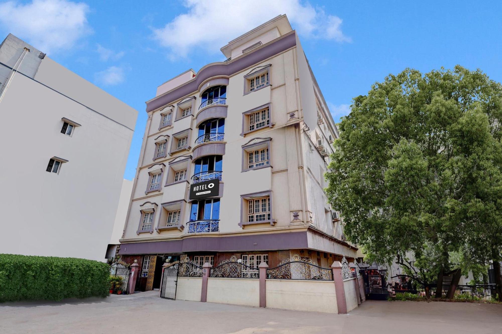 Super Hotel O Kennedy Nagar Near Railway Station ตีรูปาติ ภายนอก รูปภาพ
